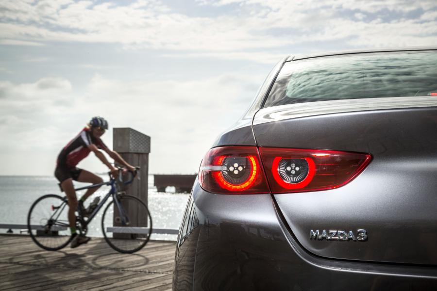 Детали экстерьера Mazda3 Sedan (BP) 2019 года  (AU) (фото 35 из 46)
